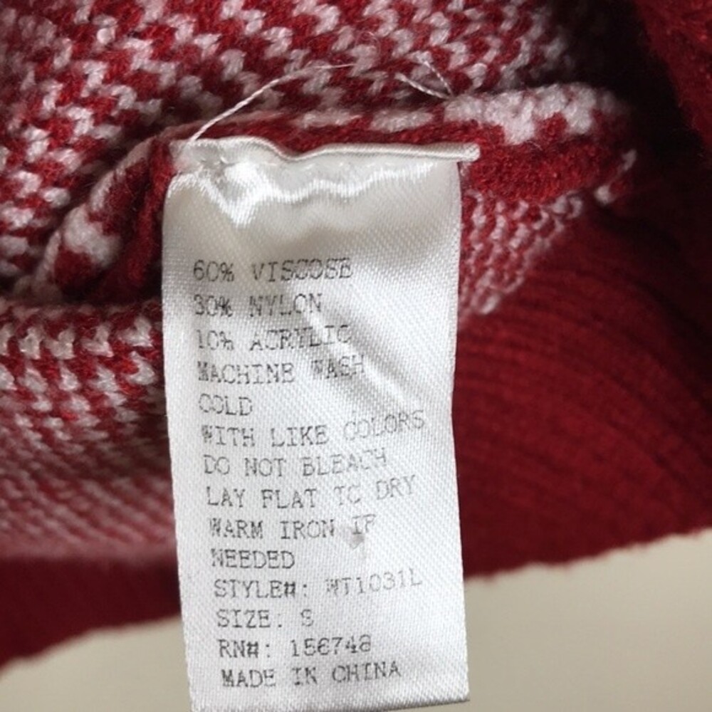 Heimish ladies red soft and cozy pullover sweater size small - Picture 7 of 13